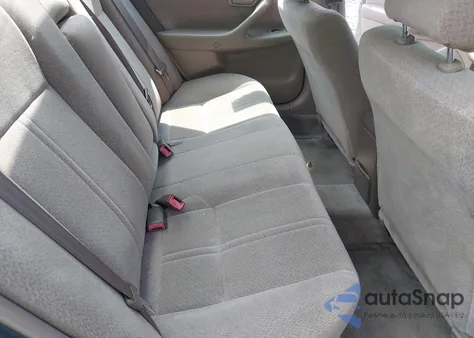 2001 Toyota Camry Le V6 z USA, uszkodzony, nr VIN JT2BF22K610332021